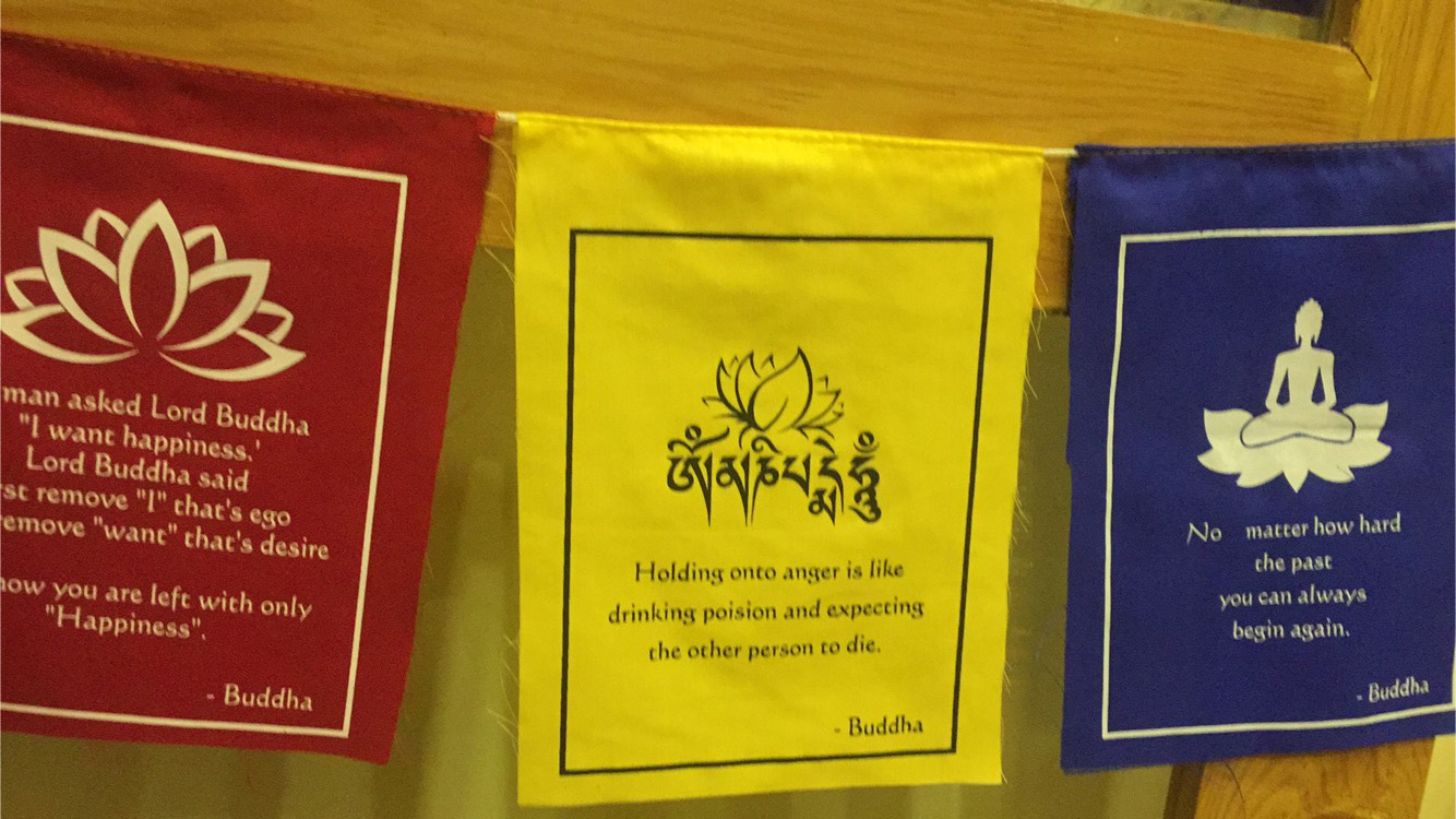 Tibetan Buddha Speech Prayer Flags / Lungta
