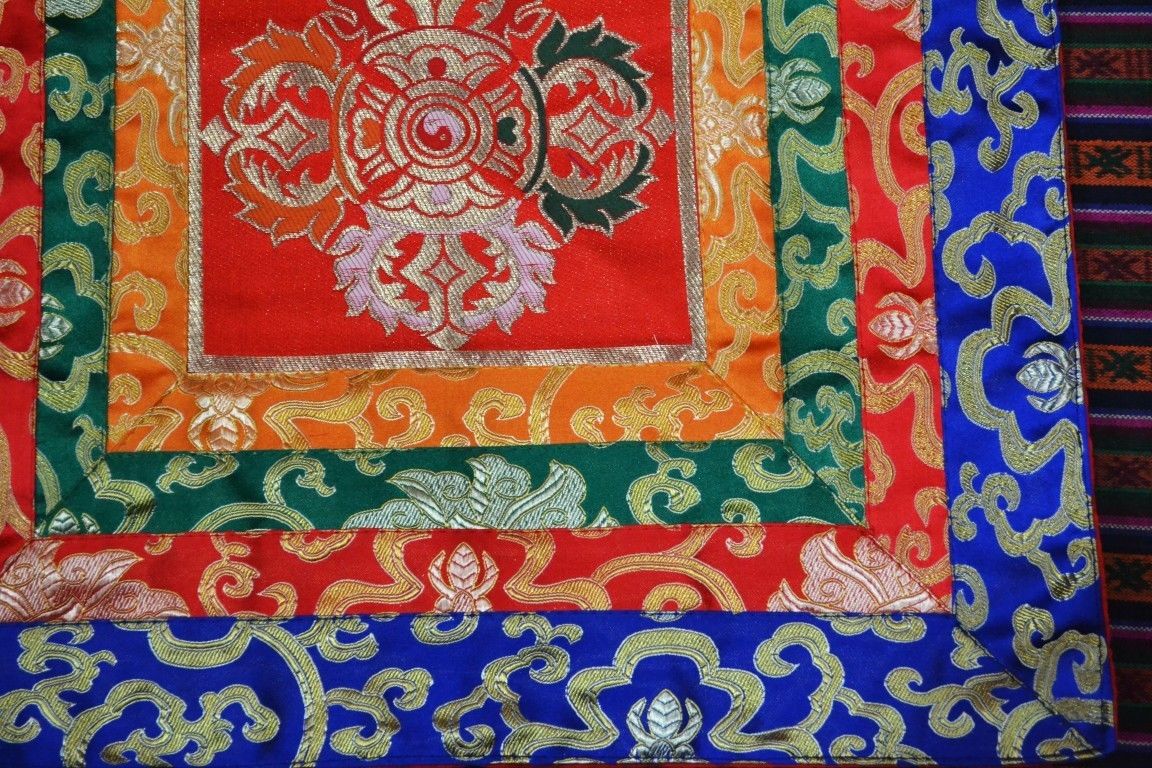 Tibetan Buddhism Dorje Design Table Cloth