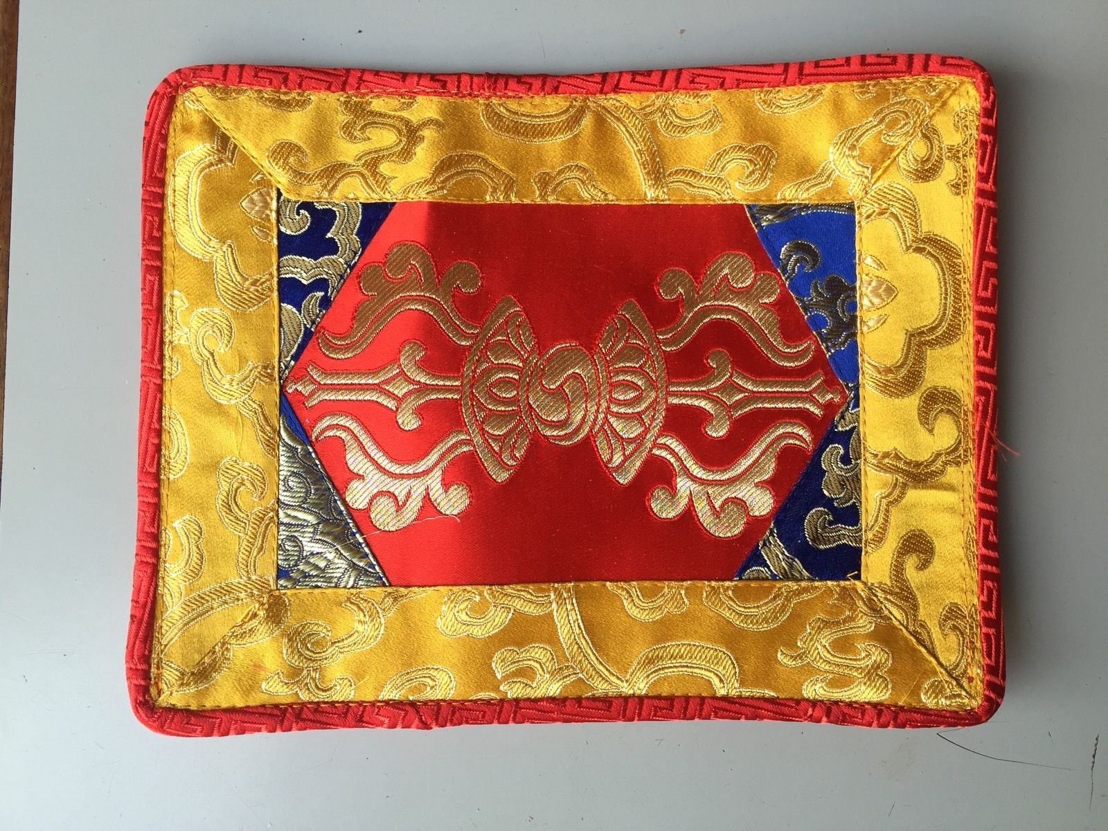 Tibetan Buddhism Dorji Placemat / Table Cover
