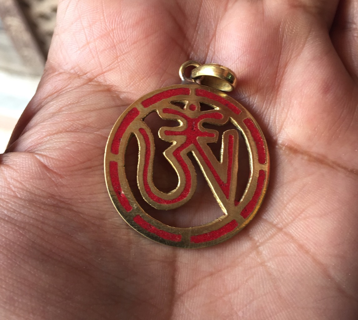Tibetan Buddhist Round Om Pendant/locket/amulet