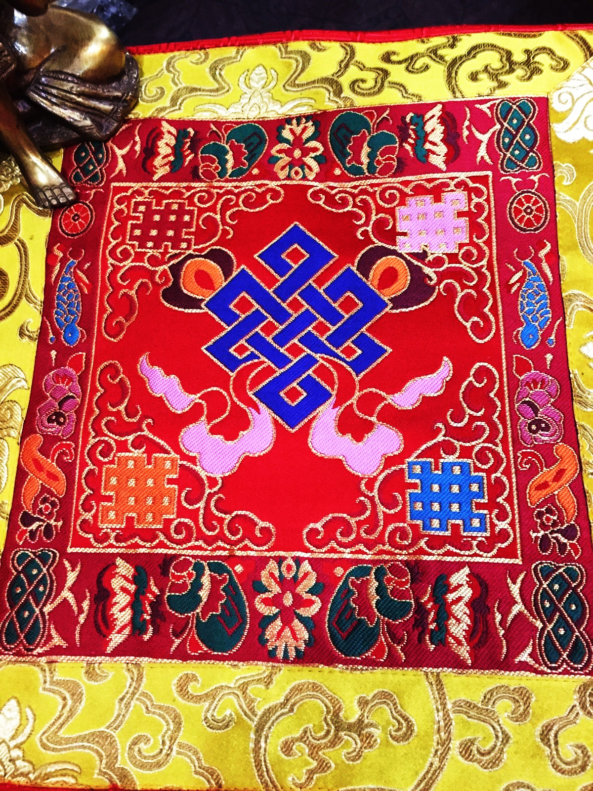 Tibetan Endless Knot Silk Table Cover/placemat